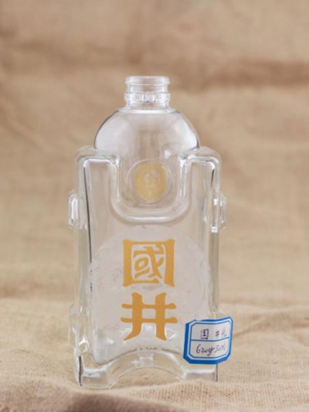 高白酒瓶